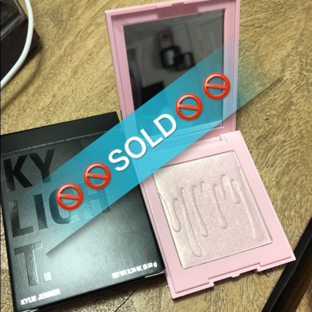 Kylie cosmetics ✨ PRINCESS PLEASE HIGHLIGHTER - Picture 1 of 6